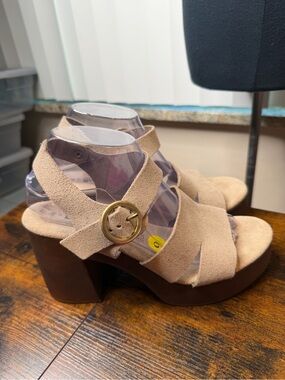 Bionatura chunky platform sandals beige suede with a wood-look block heel Size 9